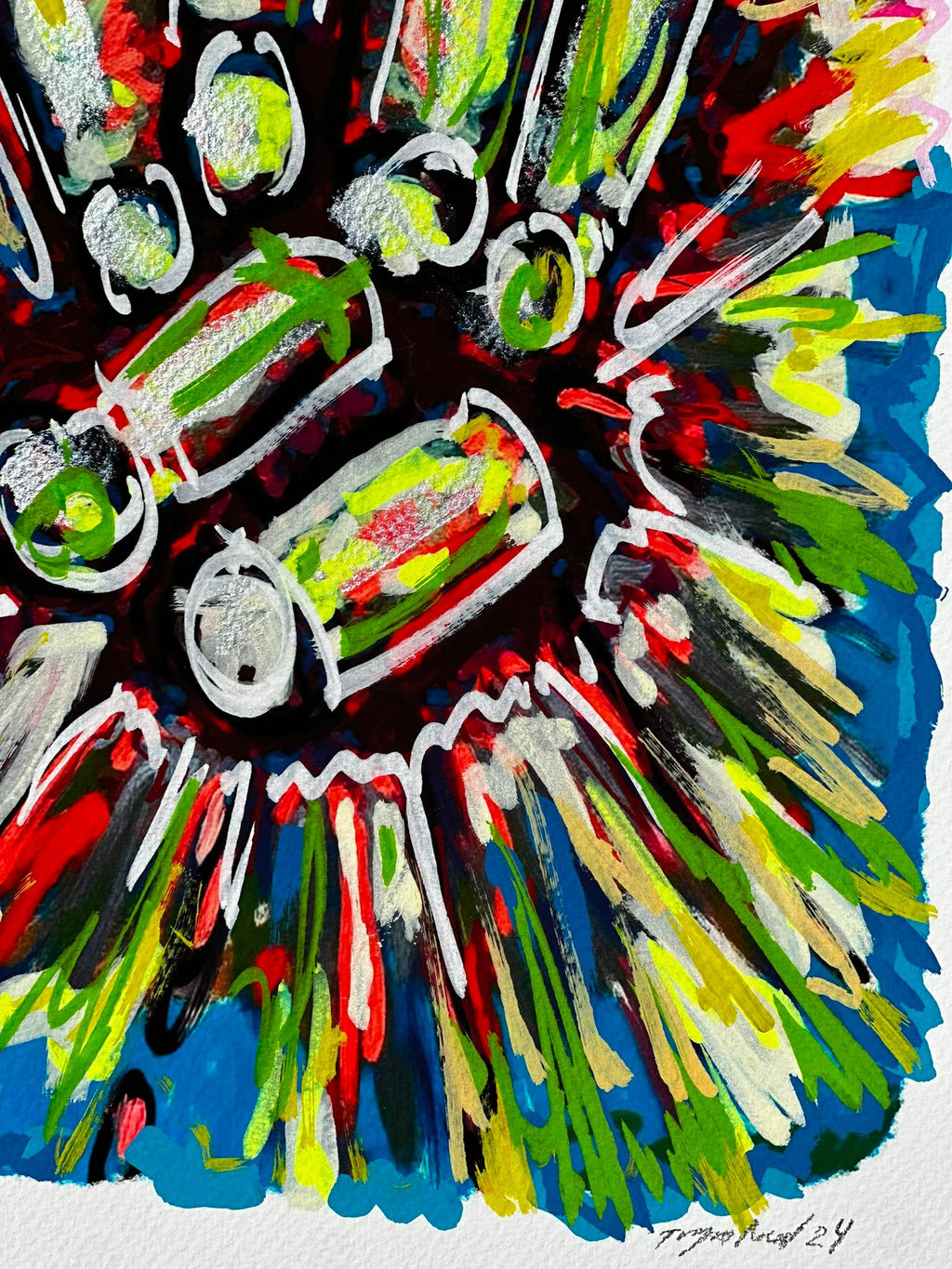 Source 5 V001 — detail